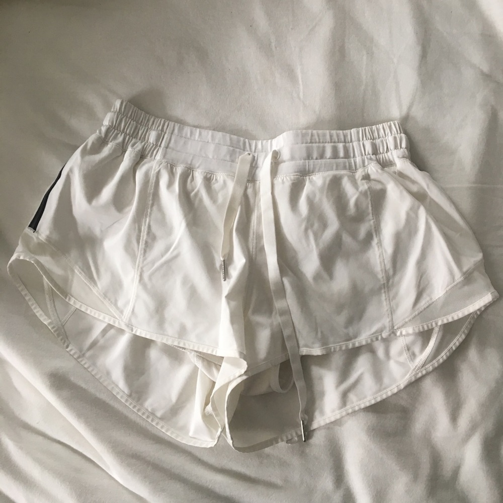 Lululemon hotty hot short white size 10